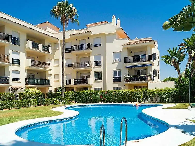 Lorcrimar 2, Puerto Banus contacts